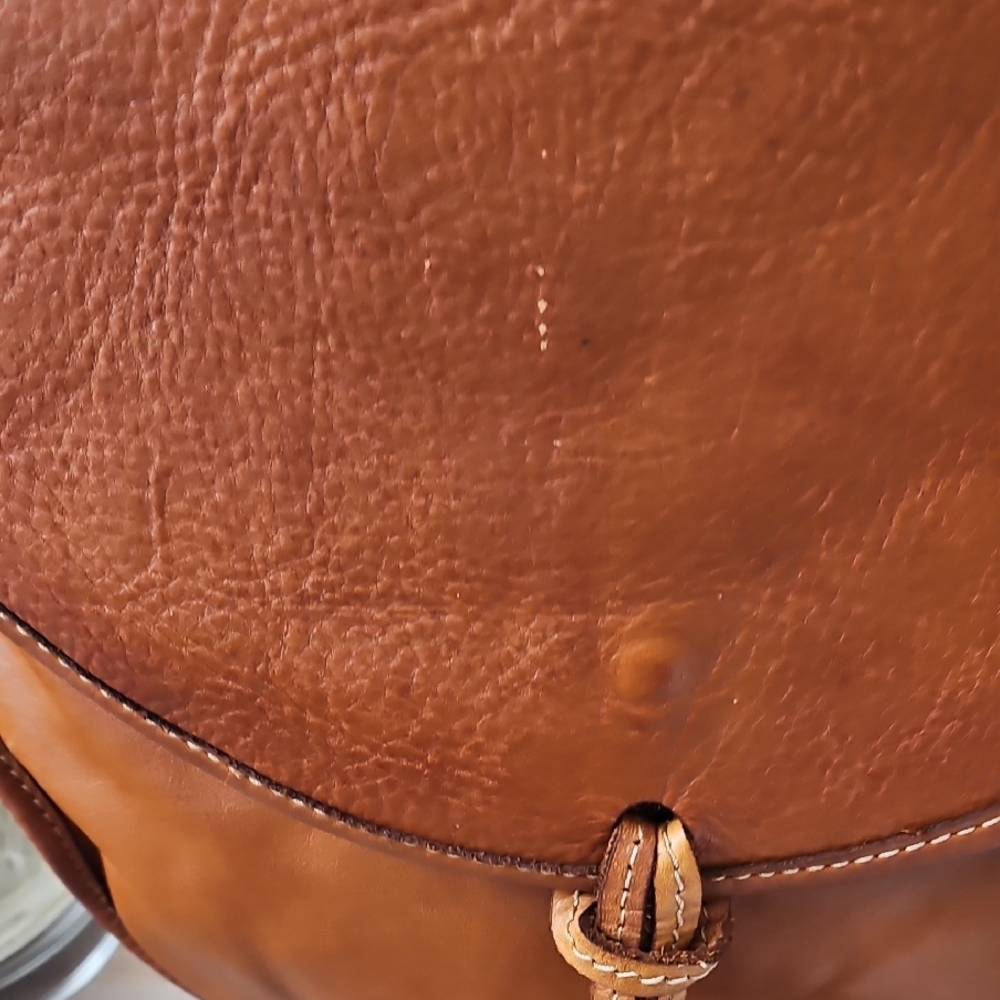Italian Leather Tan Shoulder Bag - Picture 4 of 10